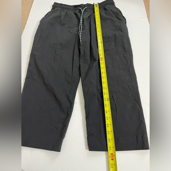 Athleta Trekkie Straight Crop Black Size 12 Petite - Picture 10 of 10